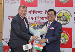 Nowe inicjatywy edukacyjne z uczelnią w New Delhi Nowe inicjatywy edukacyjne z uczelnią w New Delhi