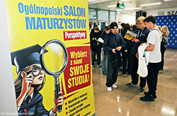 W Toruniu maturzyści ruszyli po wiedzę i dobre decyzje