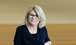 Prof. Bogumiła Kaniewska: Misją uniwersytetu jest poszukiwanie prawdy